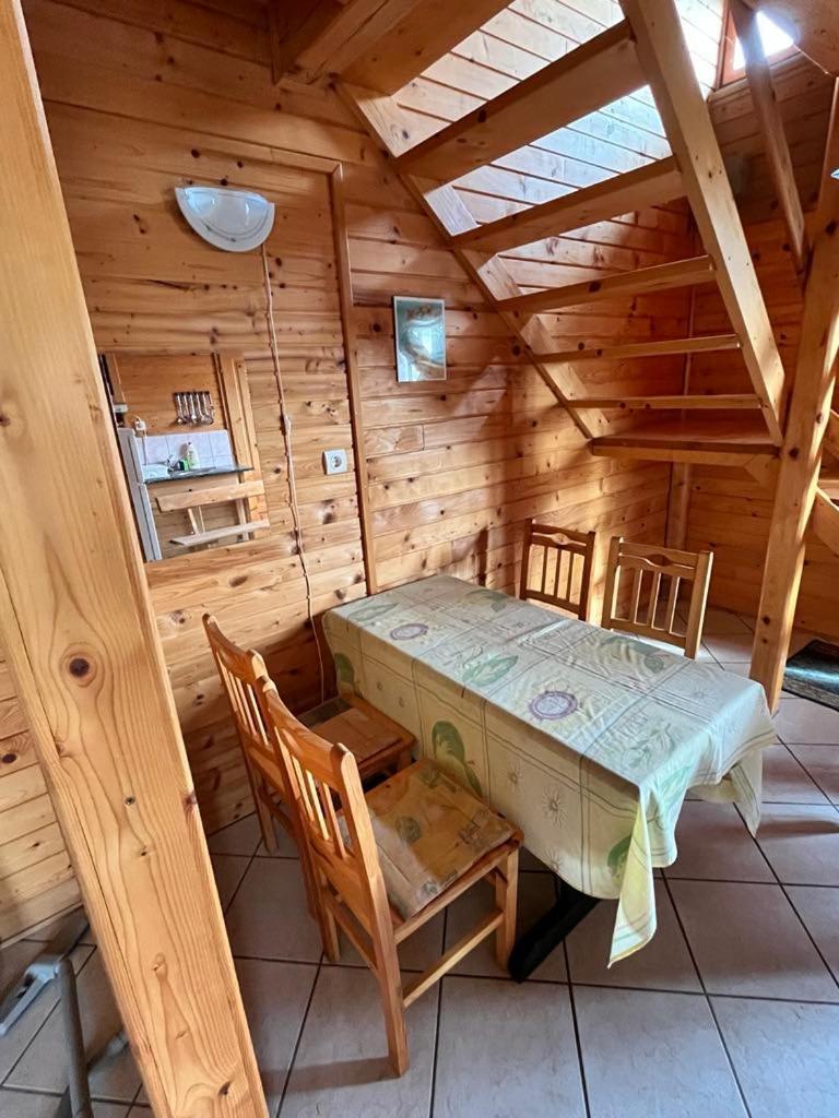 Almos Apartman Балатонфеньвеш Экстерьер фото